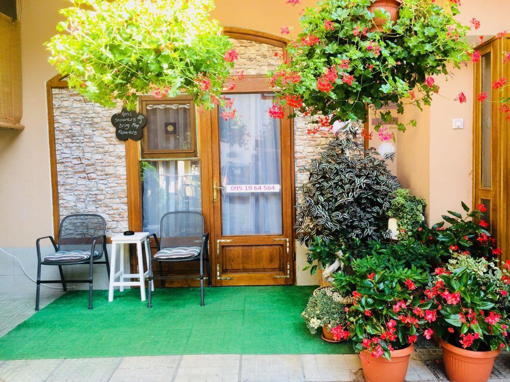 Guesthouse Coco Славонски-Брод Экстерьер фото